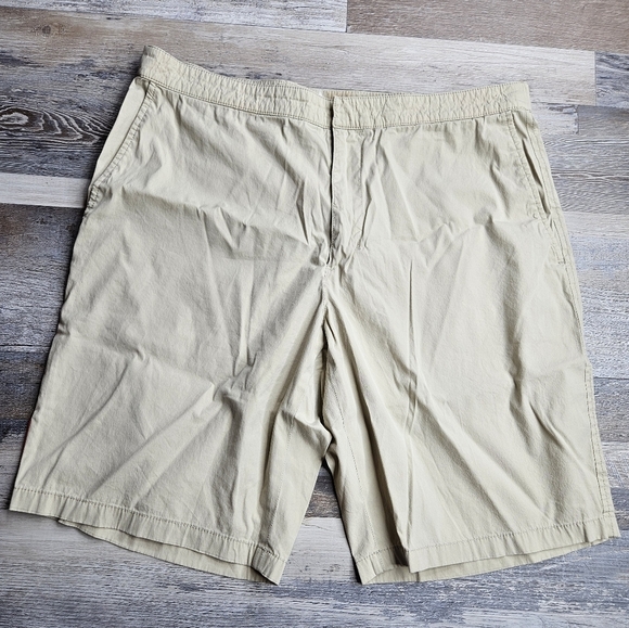 Prada Shorts Women's size 52 Italy 32x9 Khaki color